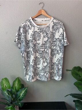 100% Cotton Original Use White and Black Palm-Print Short Sleeve Tee